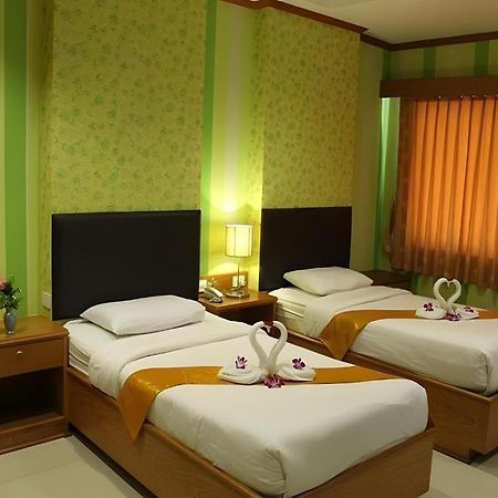 The Rich Hotel Nonthaburi Luaran gambar