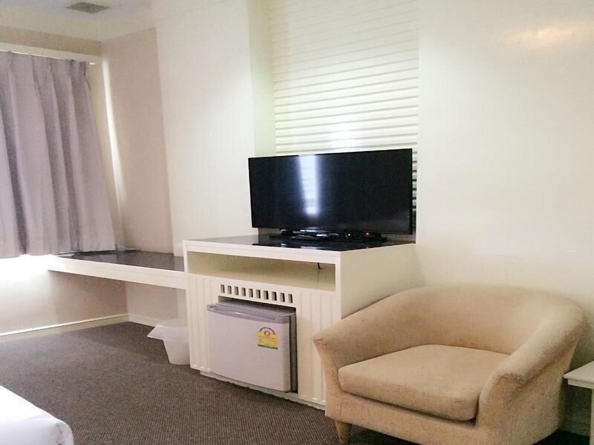 The Rich Hotel Nonthaburi Luaran gambar
