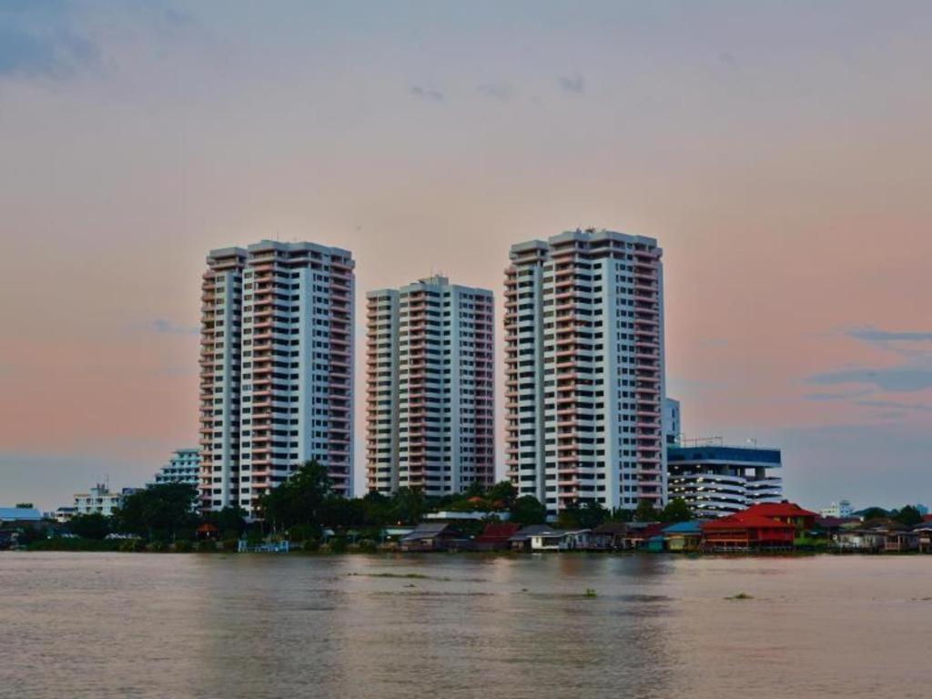 The Rich Hotel Nonthaburi Luaran gambar