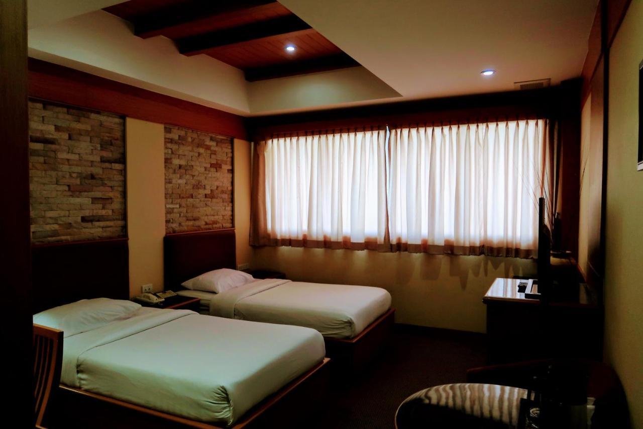 The Rich Hotel Nonthaburi Luaran gambar