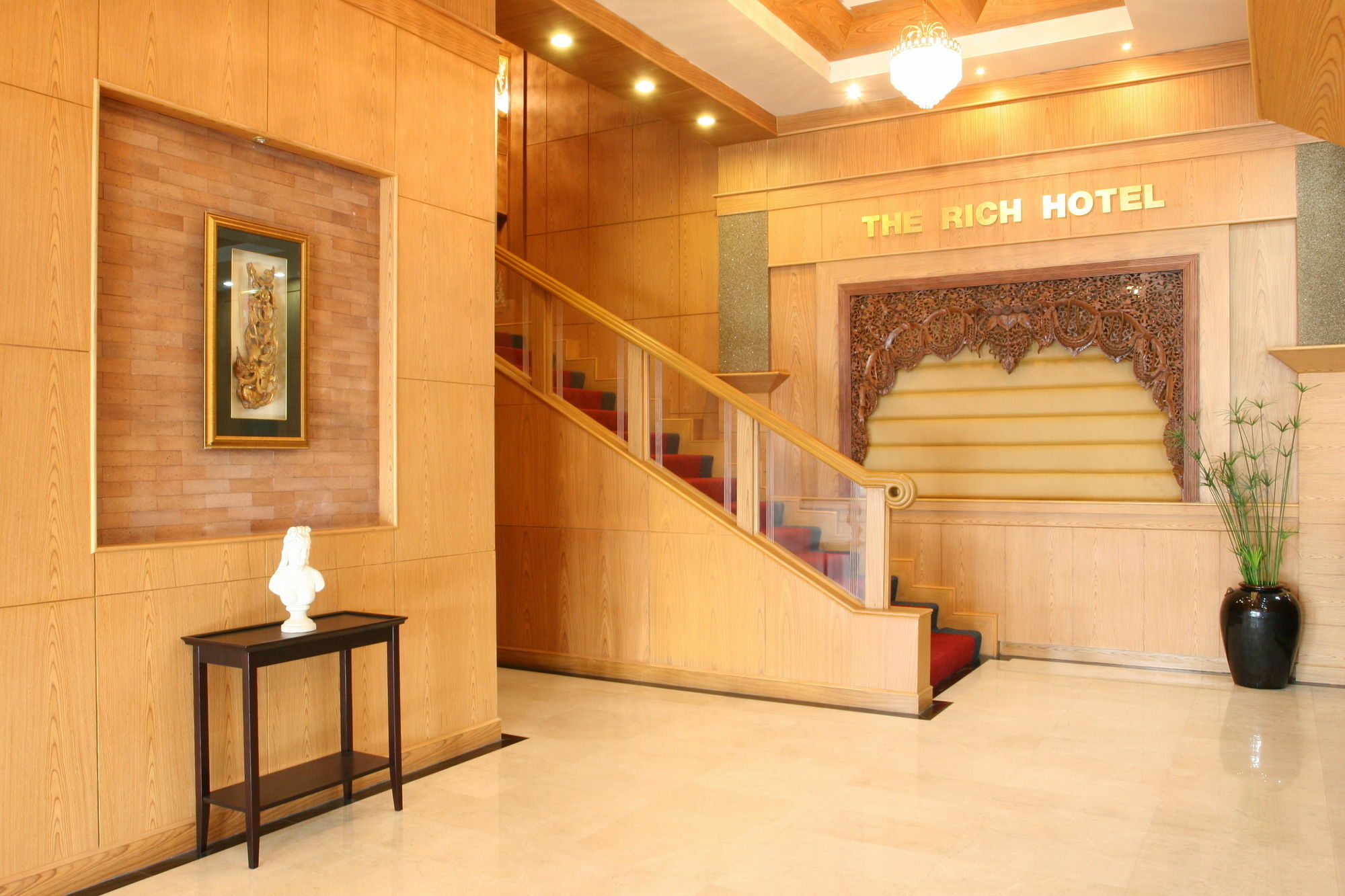 The Rich Hotel Nonthaburi Luaran gambar